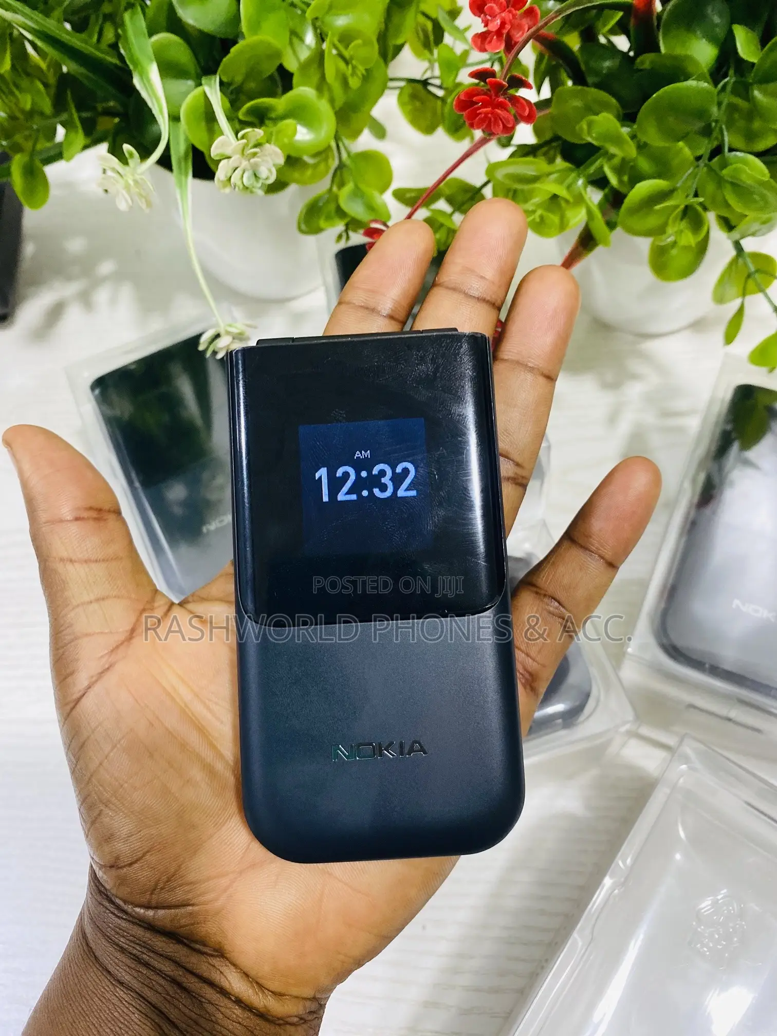 New Nokia 2720 Flip 512 GB Black
