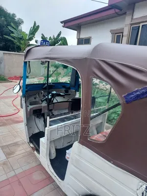 Bajaj RE 2018 Blue