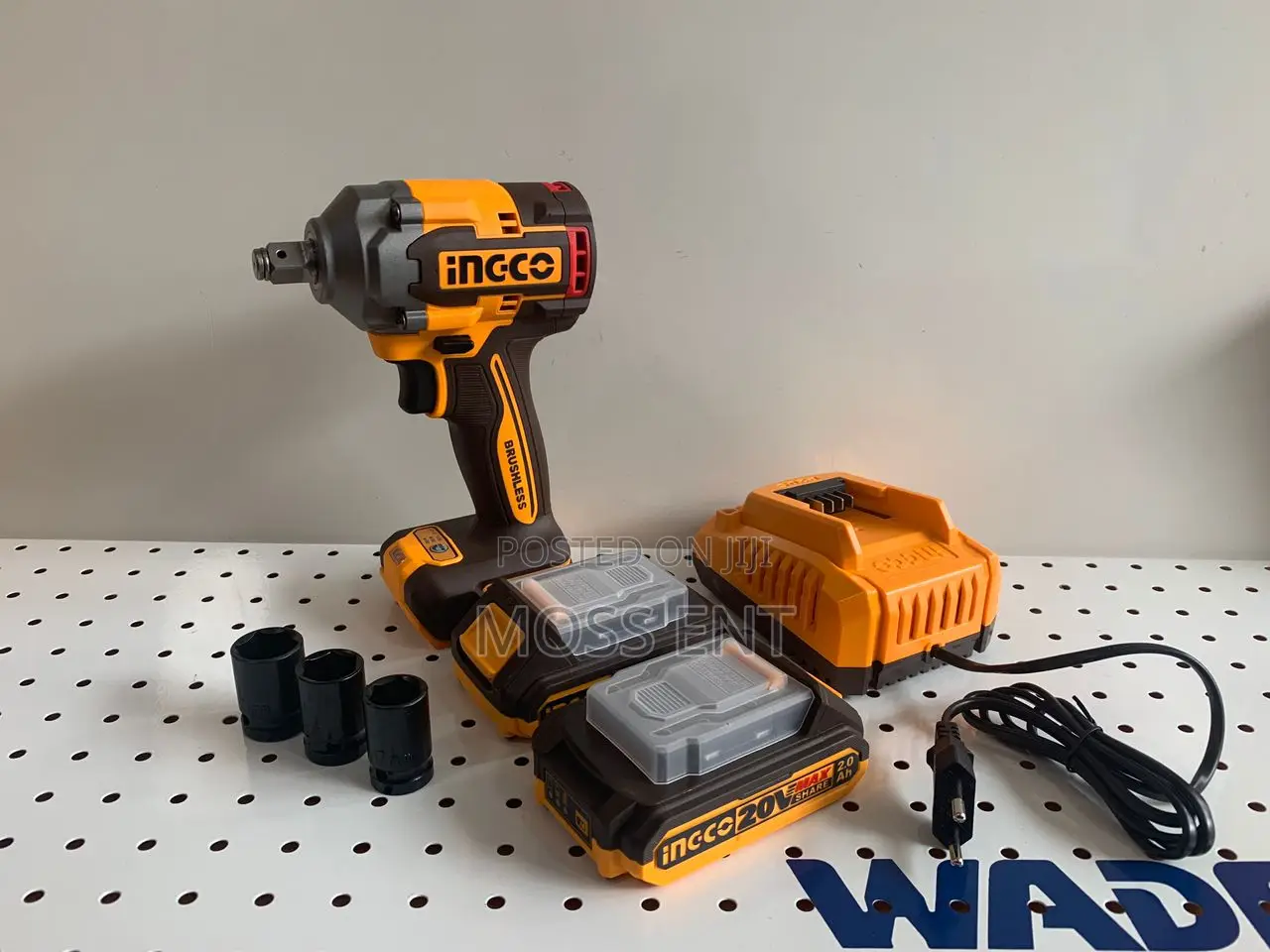 20v Cordless Wrench With Case and Accessories - Ciwli2040