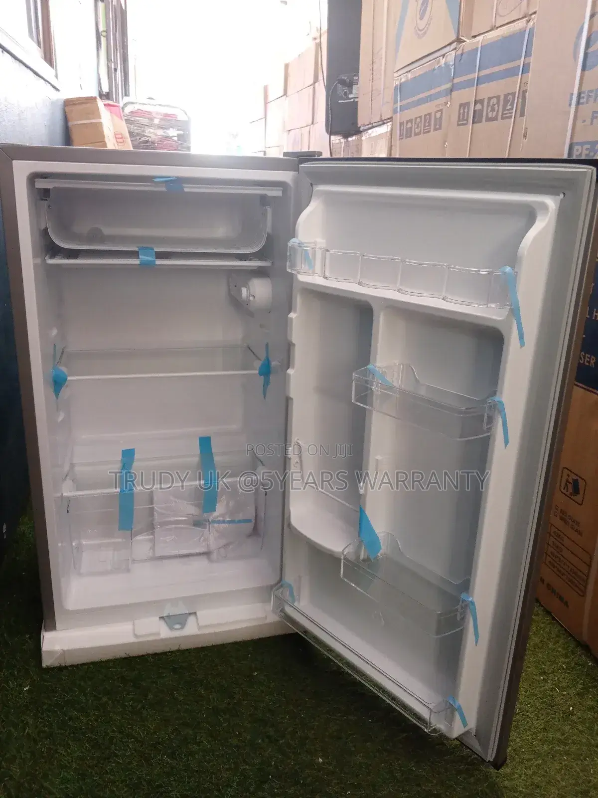 High Efficiency Pearl Table Top Freezer 89litres Fridge