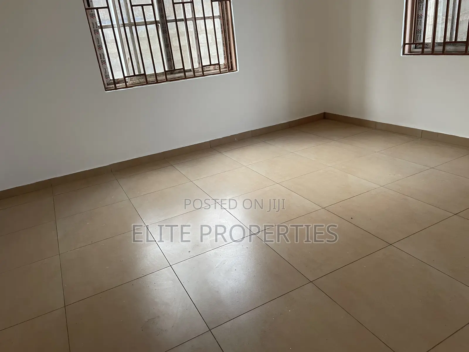 2bdrm Apartment in Community 25 -, Tema Metropolitan for rent