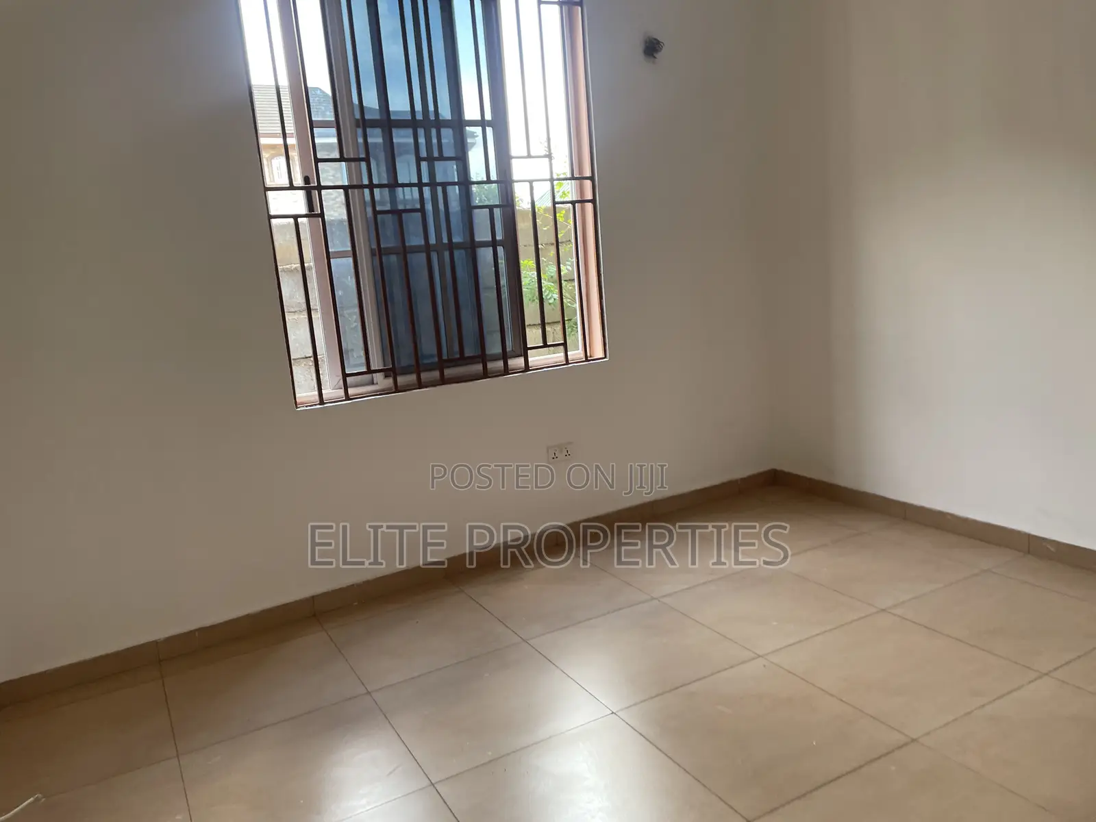 2bdrm Apartment in Community 25 -, Tema Metropolitan for rent