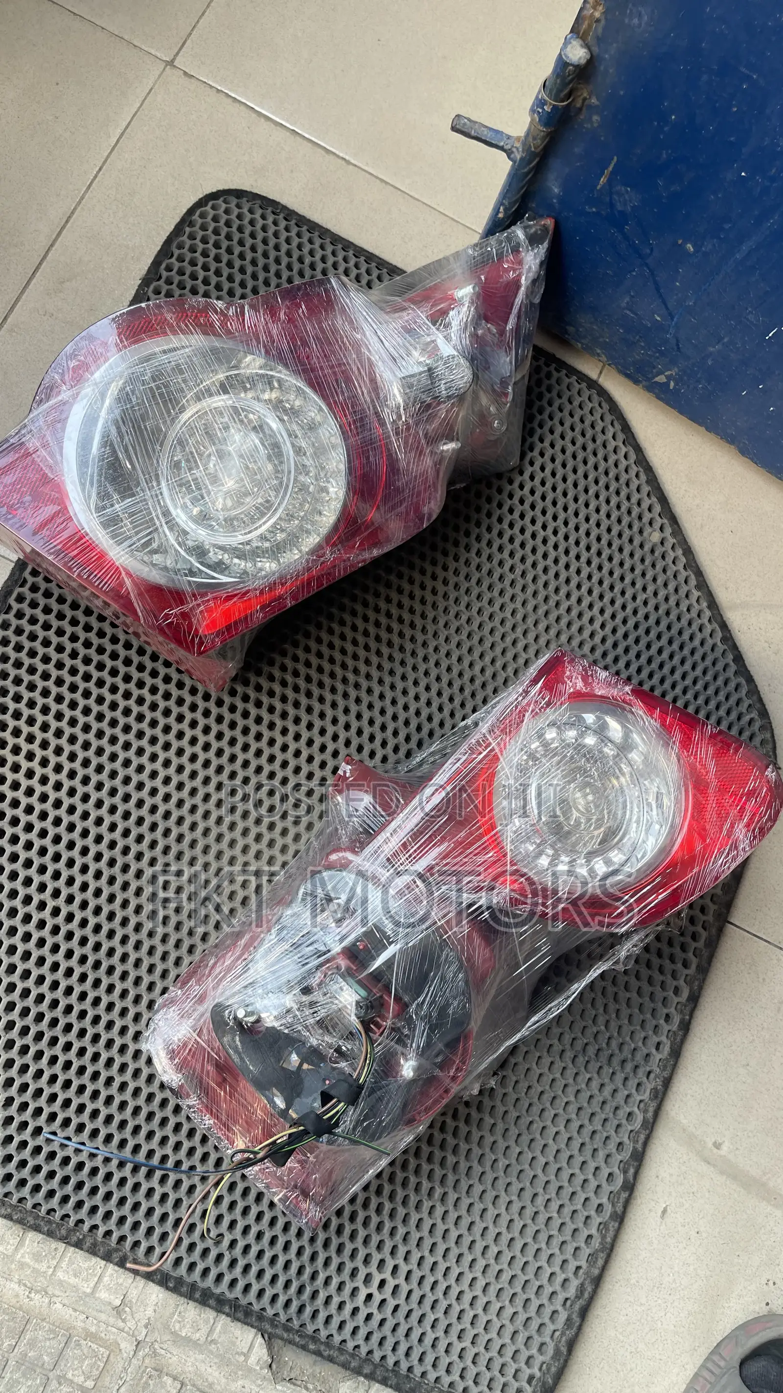 Volkswagen Jetta/Passat Headlight/Taillight Complete 05/06/