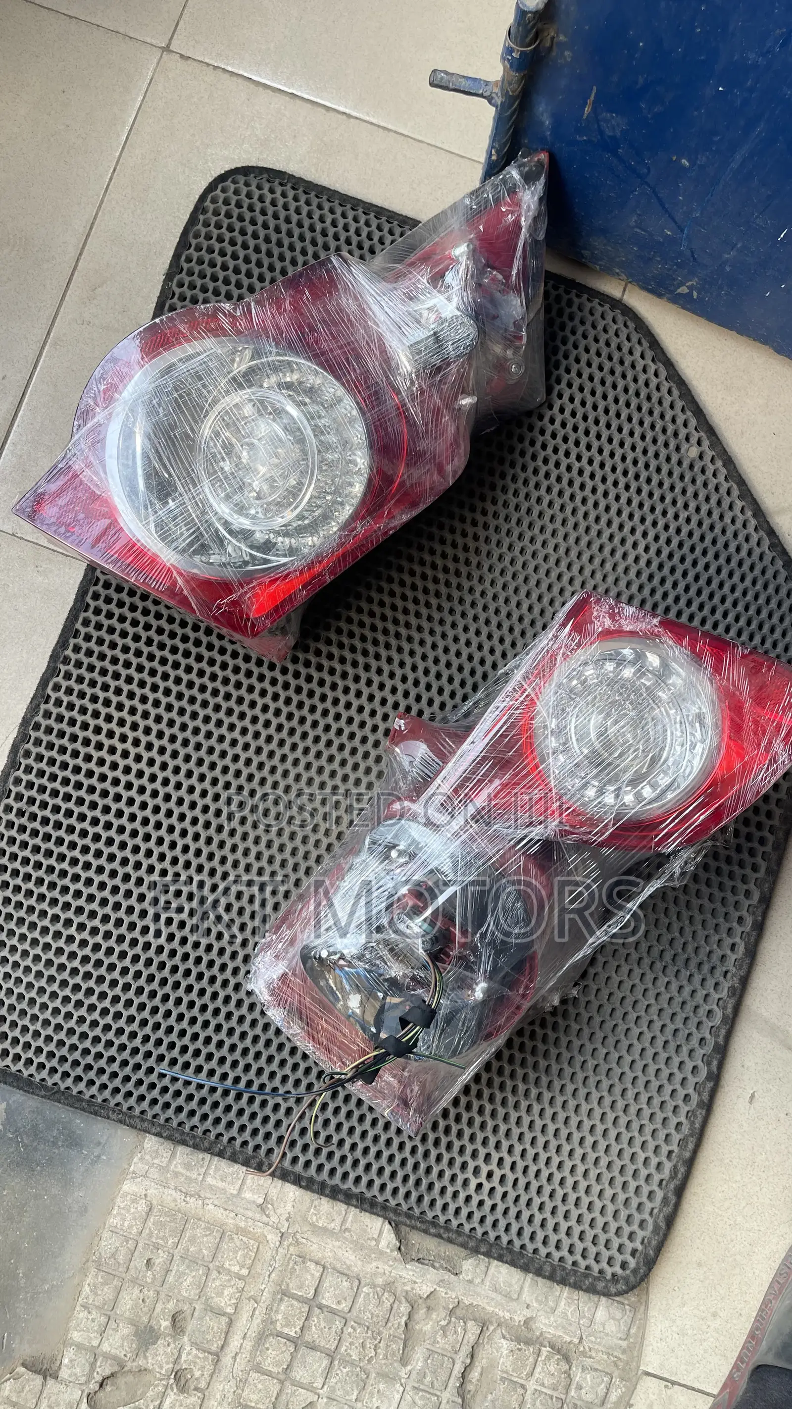 Volkswagen Jetta/Passat Headlight/Taillight Complete 05/06/