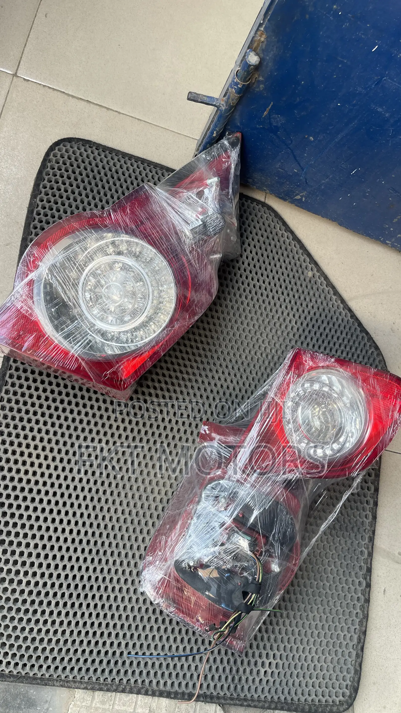 Volkswagen Jetta/Passat Headlight/Taillight Complete 05/06/