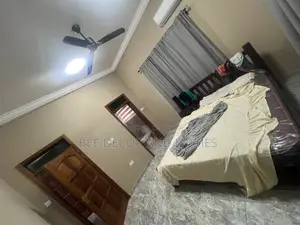 3bdrm Apartment in Bee Decor & Homes, Old Ashomang for rent