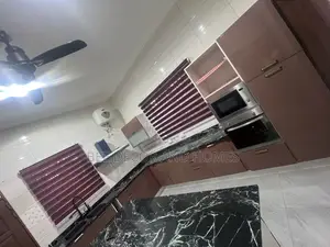 3bdrm Apartment in Bee Decor & Homes, Old Ashomang for rent