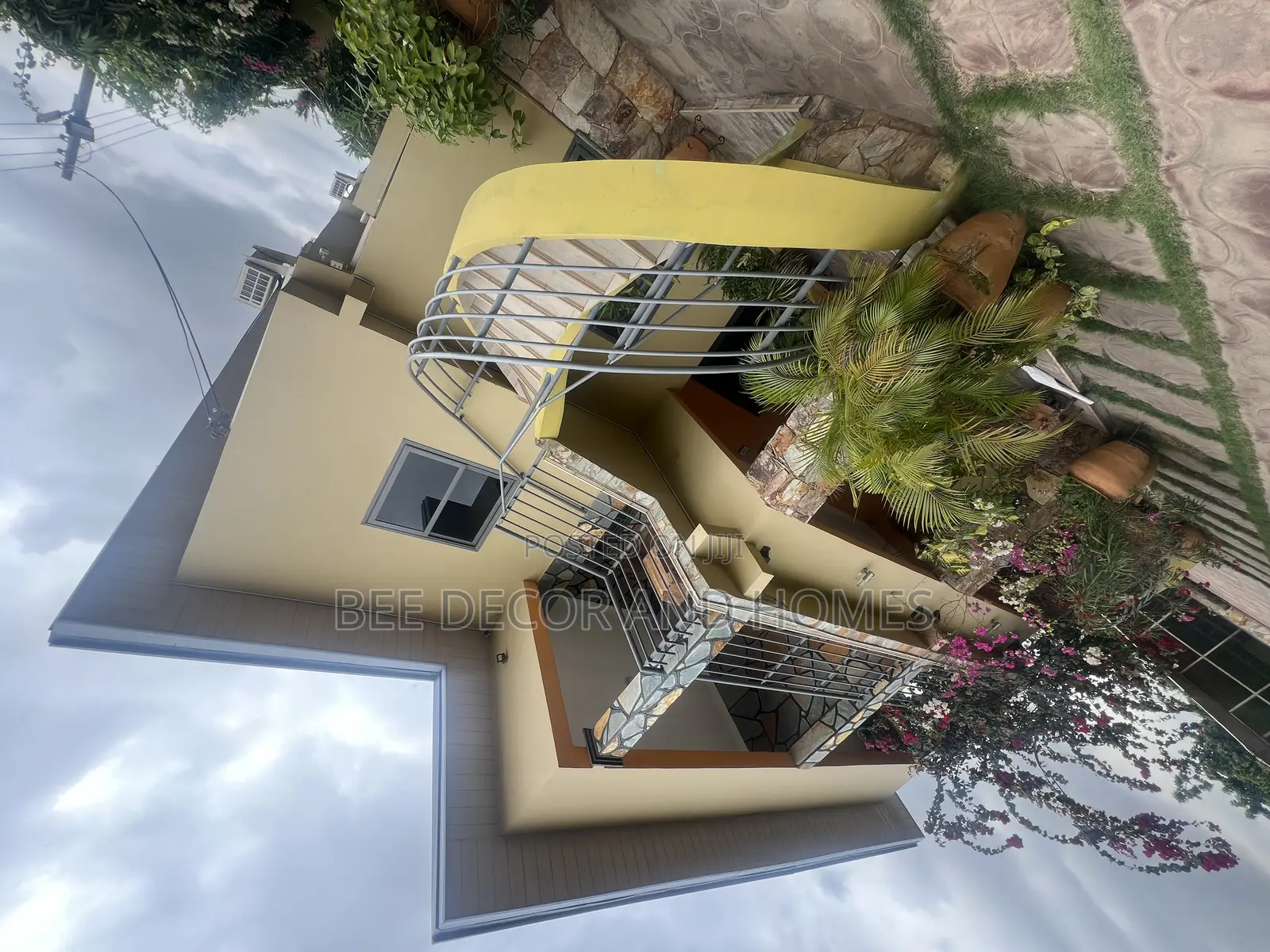 3bdrm Apartment in Bee Decor & Homes, Old Ashomang for rent