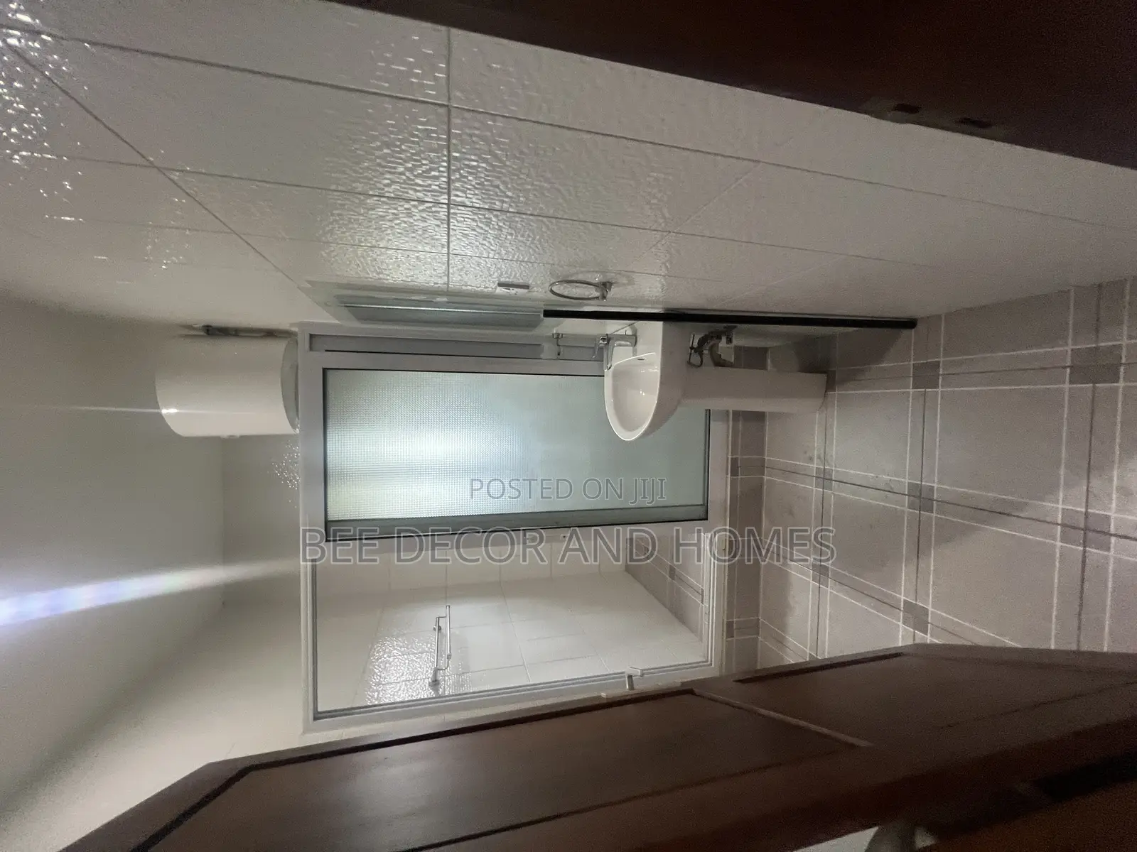 2bdrm Apartment in Bee Decor And Homes, Old Ashomang for rent