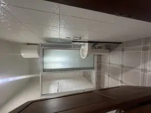 2bdrm Apartment in Bee Decor And Homes, Old Ashomang for rent