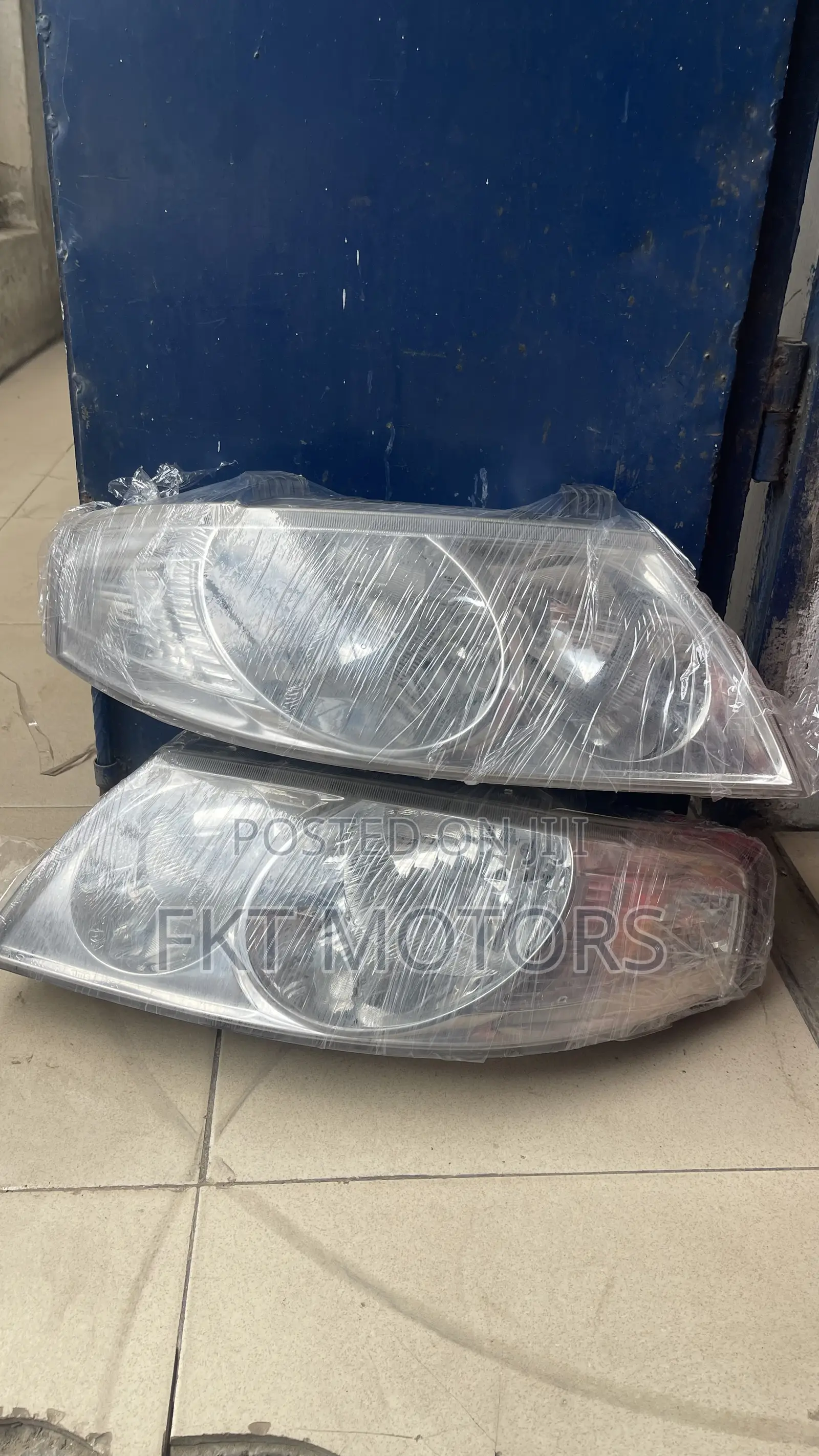 Nissan Sunny Headlight 2004,2005,2006,2007,2008,2009,2010,