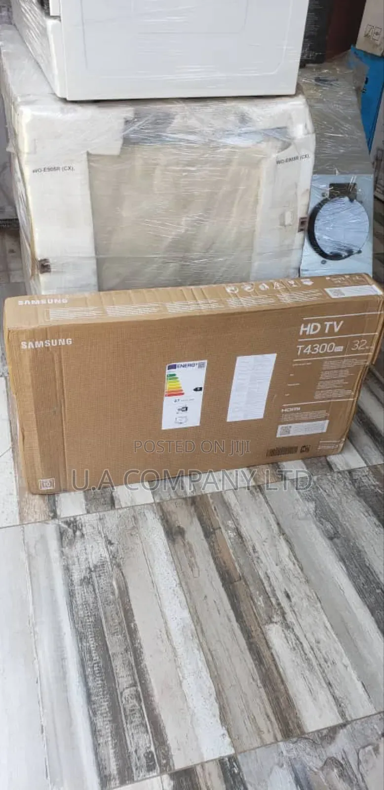 Samsung 32" T4300 HD Smart TV