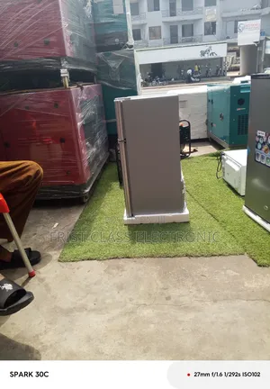 Strong and Quality Table Top Fridge With Key 131litres Good.