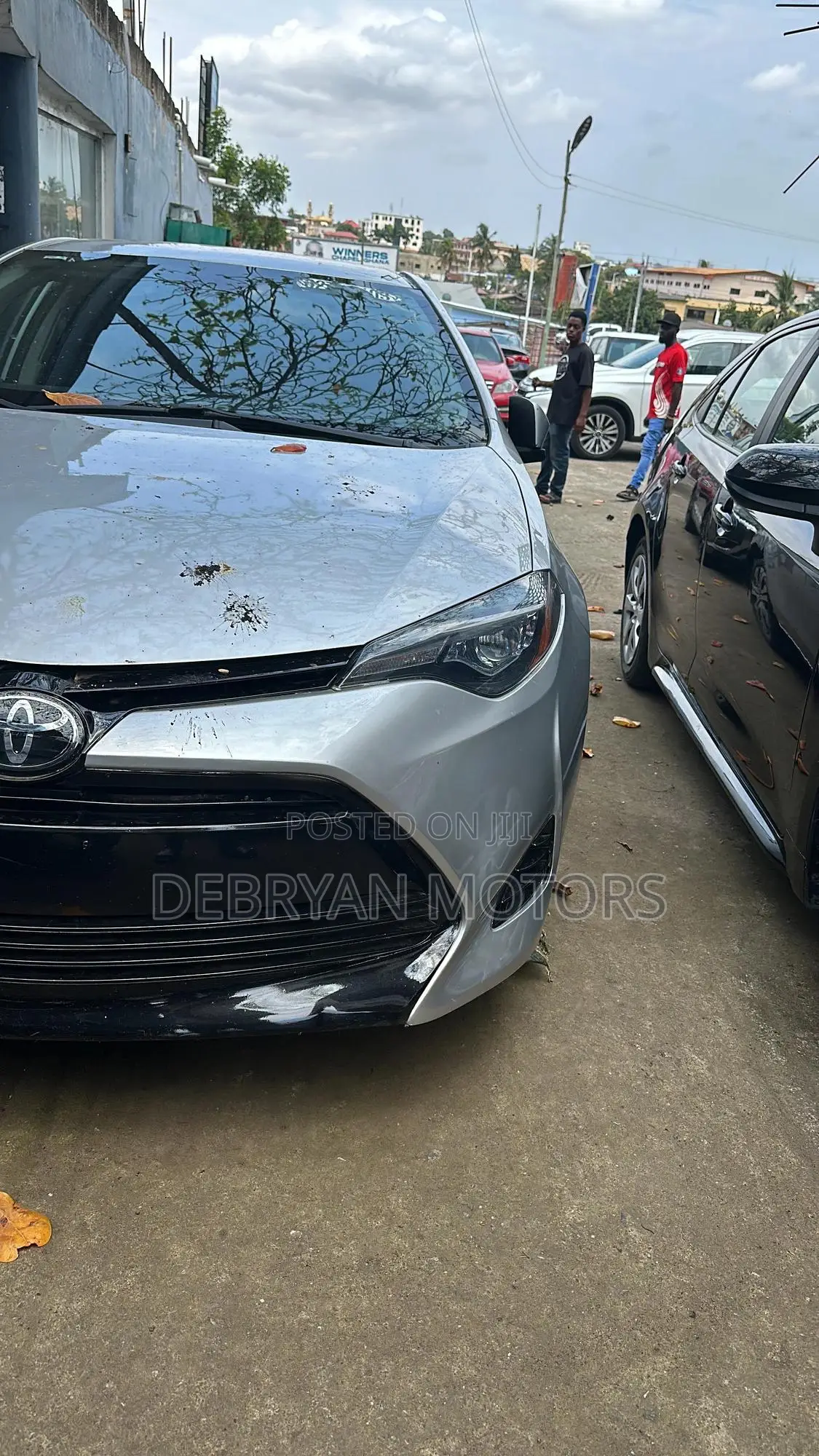 Toyota Corolla LE (1.8L 4cyl 2A) 2018 Silver