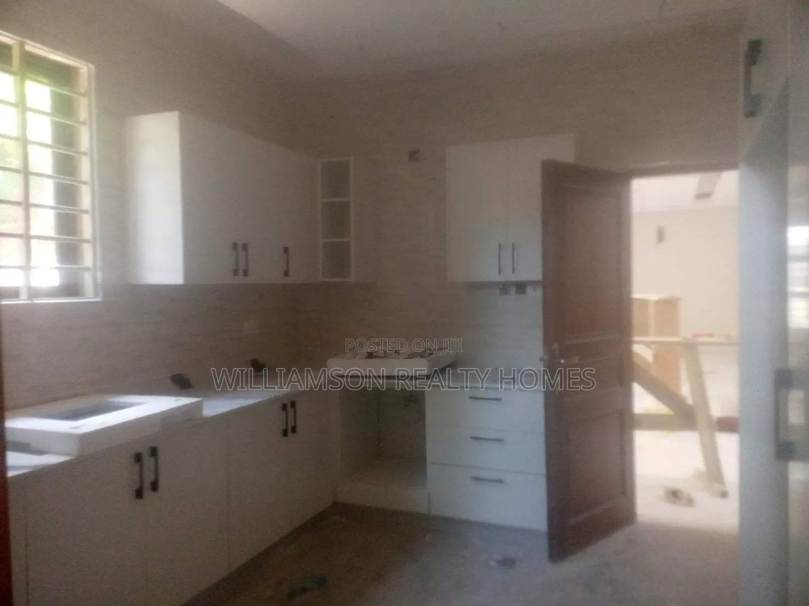 4bdrm Duplex in Hfc Estate Area, Spintex for sale