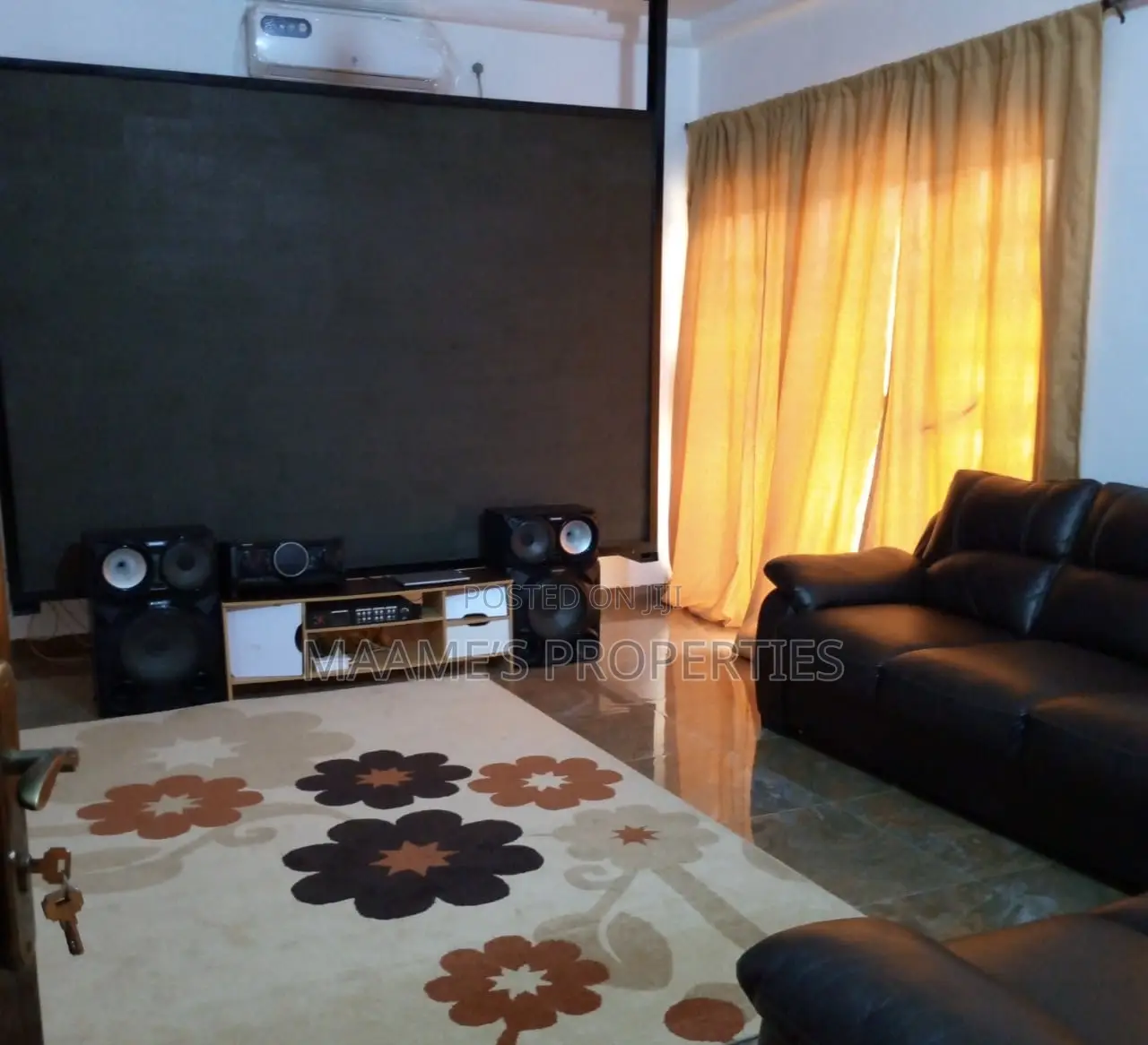 9bdrm Mansion in Oyibi for sale