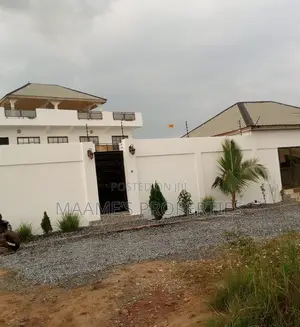 9bdrm Mansion in Oyibi for sale