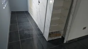 4bdrm House in Fredimens Real, Kumasi Metropolitan for sale