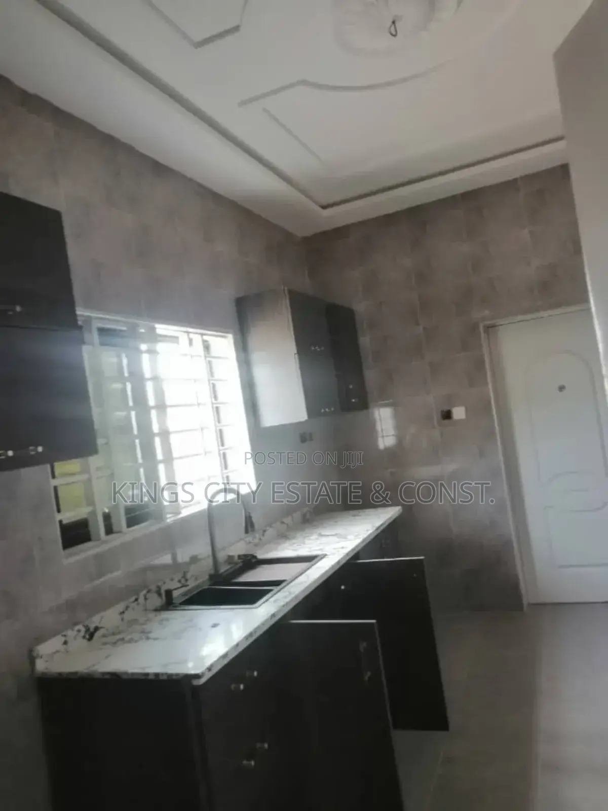 3bdrm House in Odumasi,Estate, Ablekuma for sale