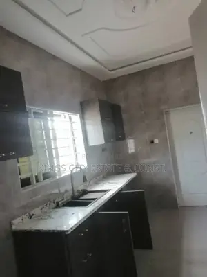 3bdrm House in Odumasi,Estate, Ablekuma for sale