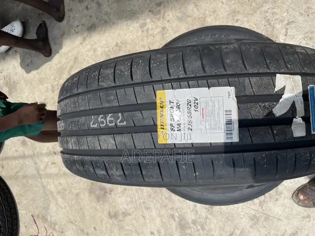 ダンロップ 235 55 20インチ タイヤ４本セット中古品 楽天市場】ダンロップ 235/55r20の通販