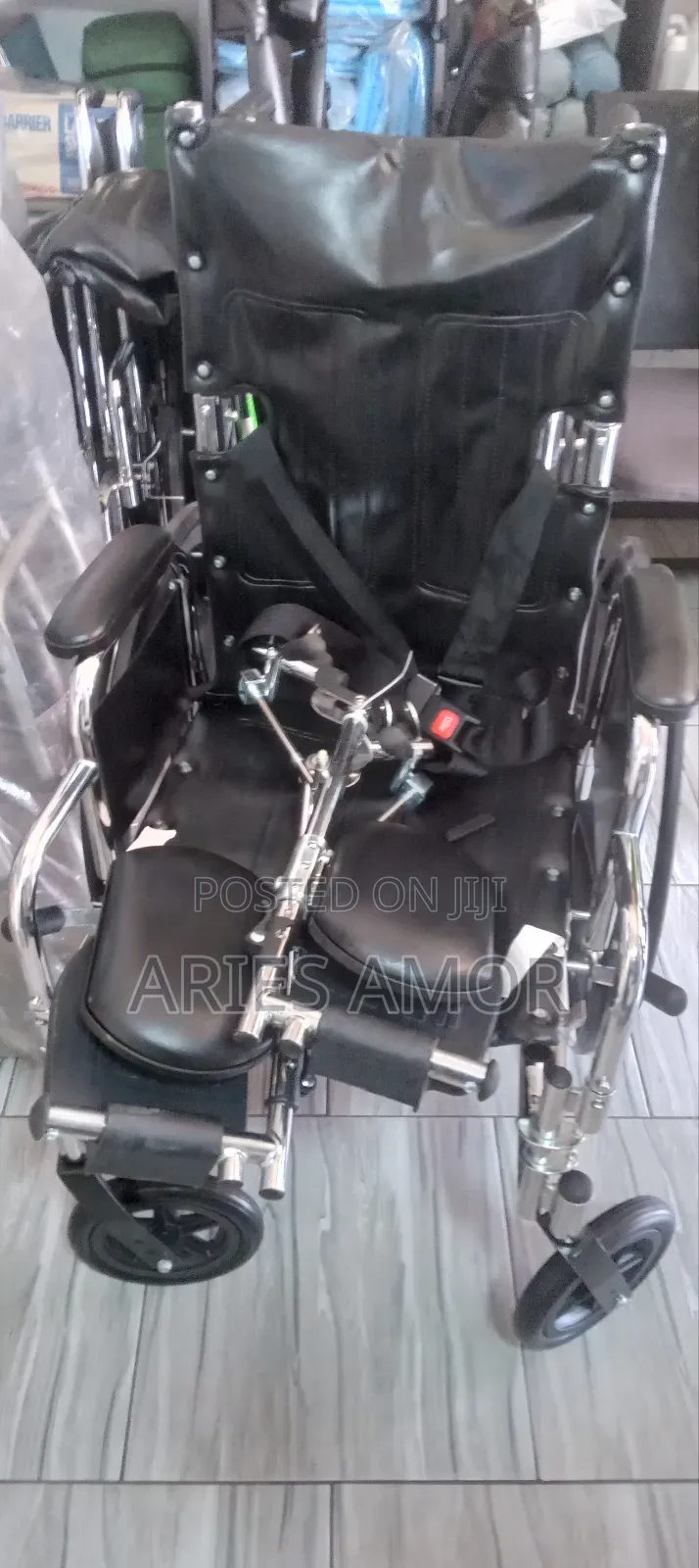 American Wheelchair With Recliner (Medline)