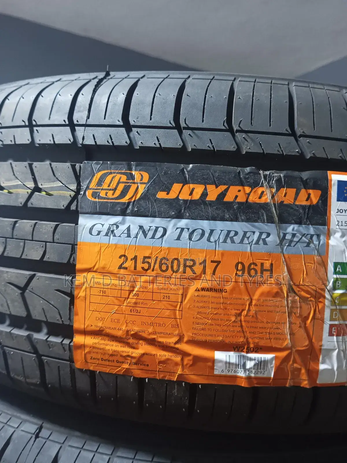 215/60r17 Tyre Tire _ Free Fixing Or Free Delivery