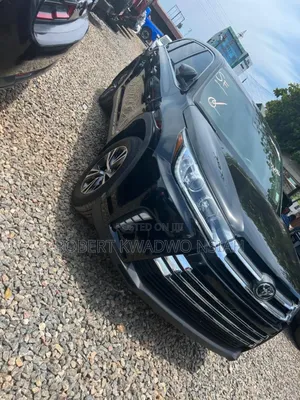 Toyota Highlander LE 2019 Black