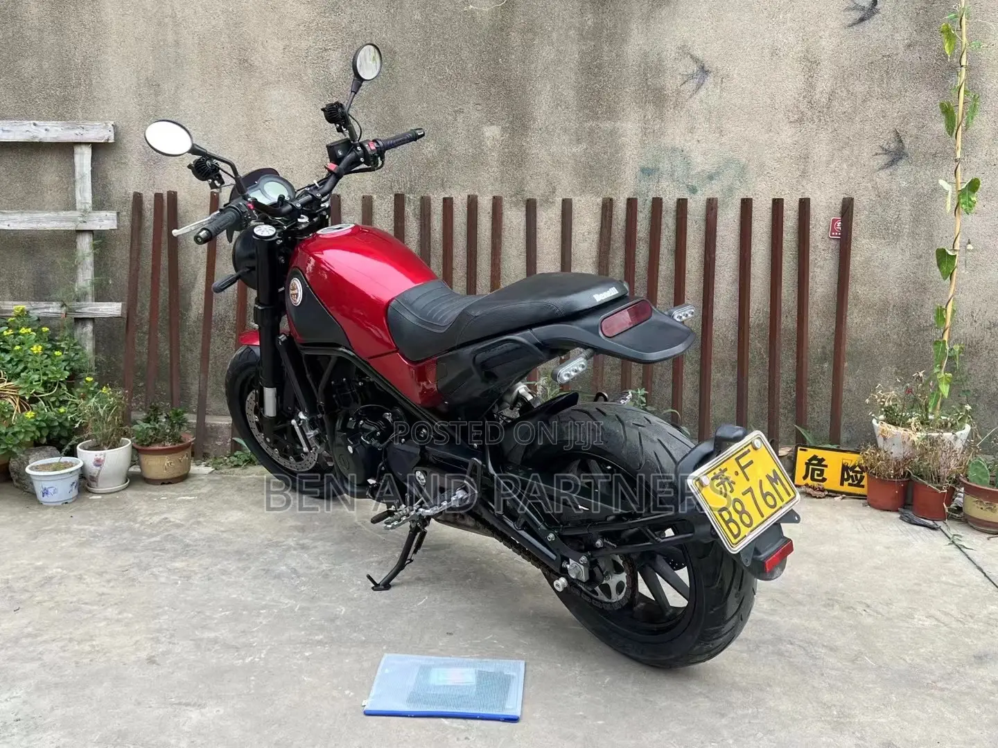 Benelli 2018 Red