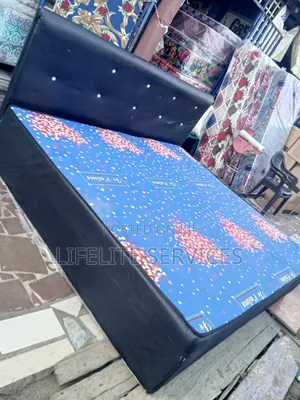 Impressive King Size Bed( Inbuilt Foam)