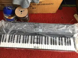 Yamaha PSR 283 Keyboard