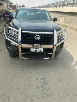 Navara Front Guard
