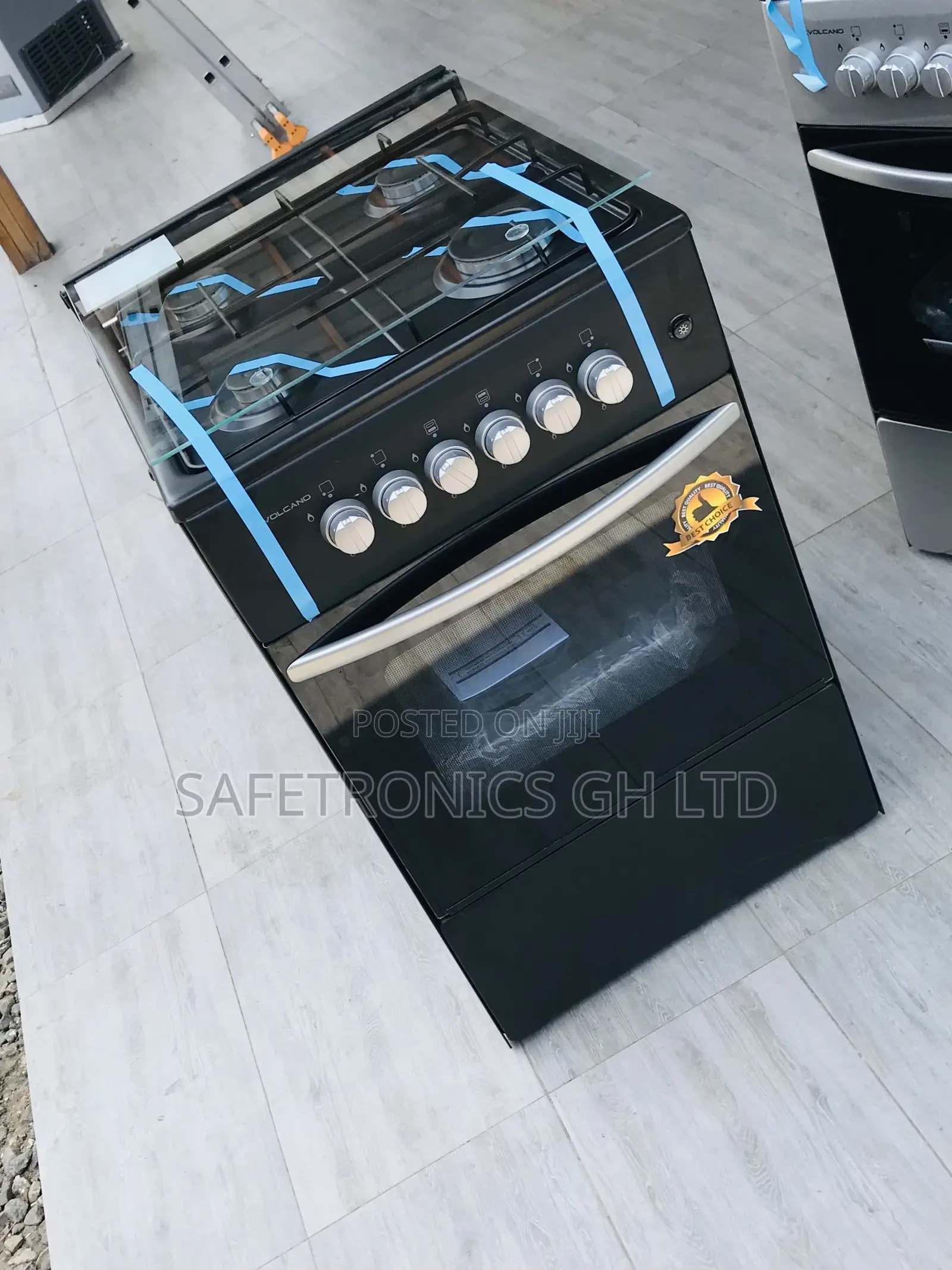 Glass Lid Black Volcano 50 by 50 4 Burner Gas Oven