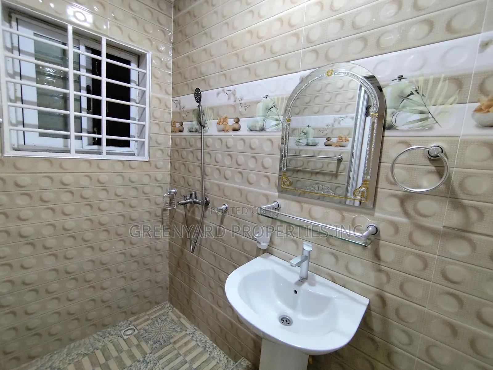1bdrm Room & Parlour in East Legon for rent