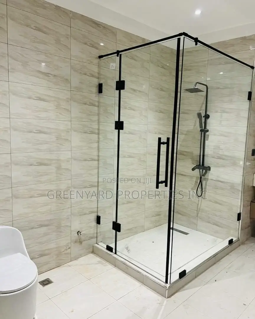 4bdrm House in Lakeside, Ashaley Botwe for sale