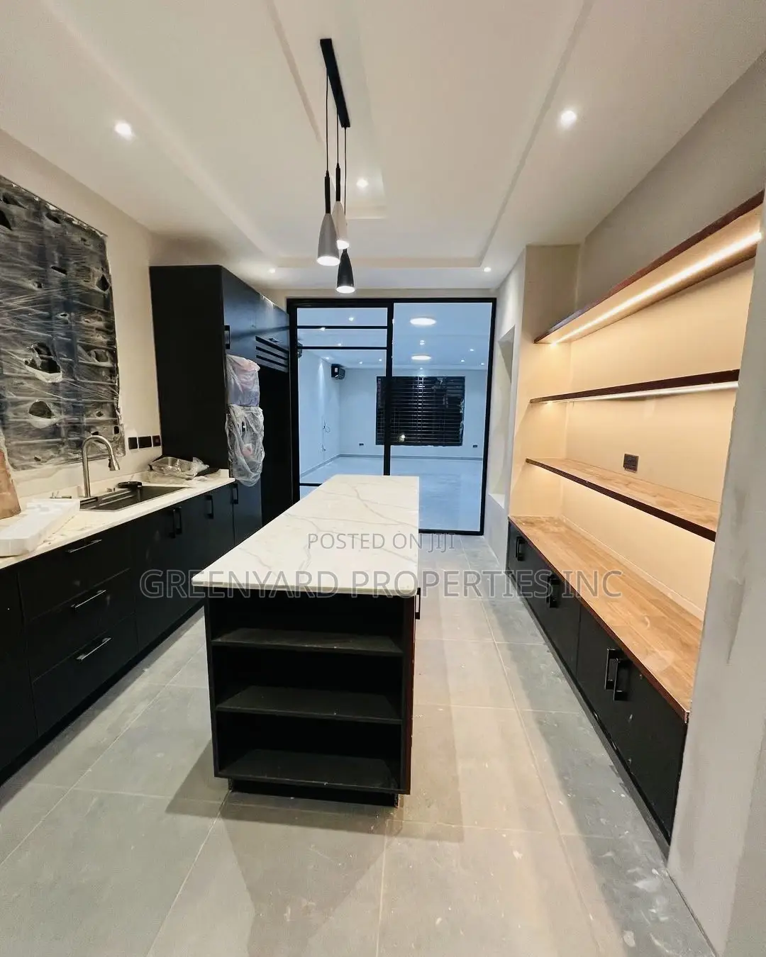 4bdrm House in Lakeside, Ashaley Botwe for sale