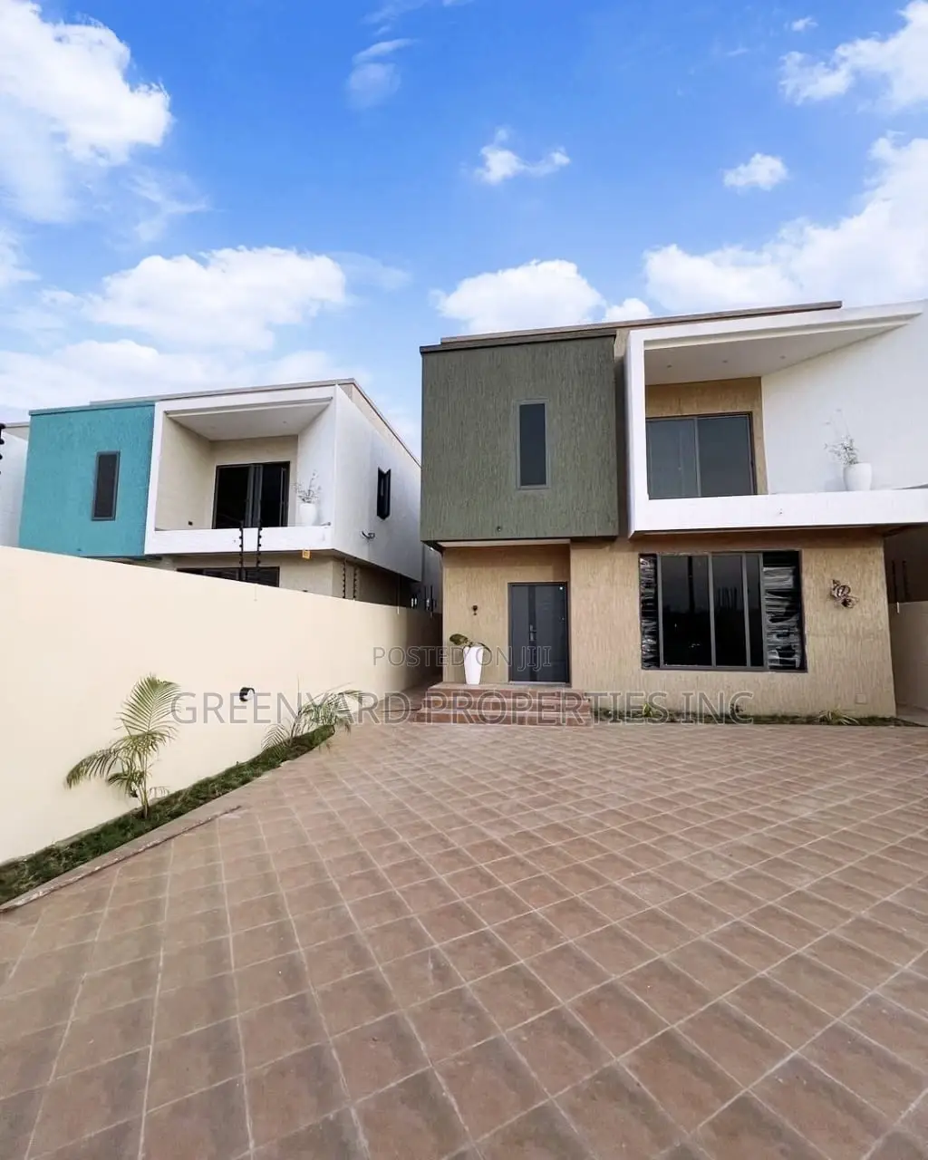 4bdrm House in Lakeside, Ashaley Botwe for sale
