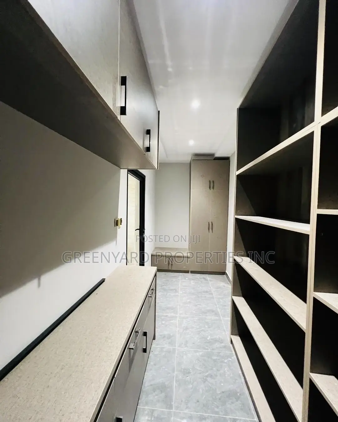 4bdrm House in Lakeside, Ashaley Botwe for sale