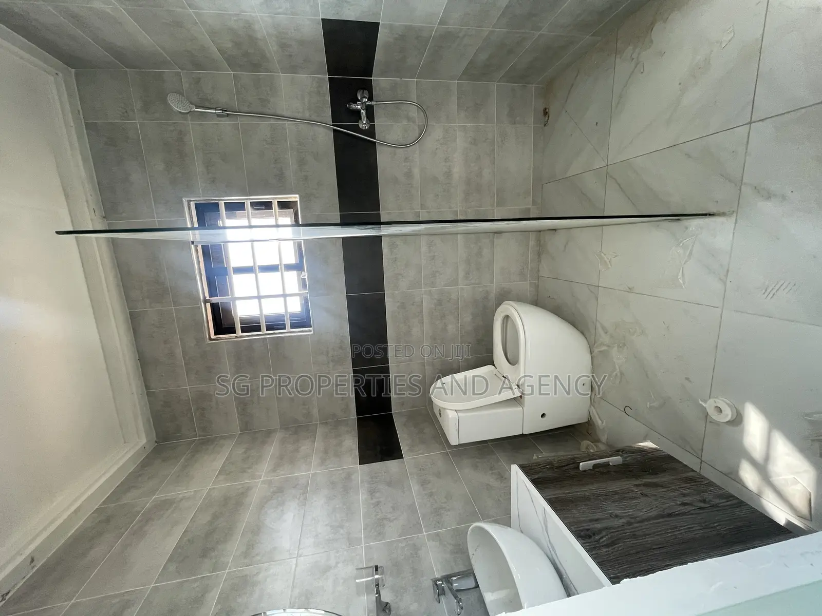 2bdrm Townhouse / Terrace in Lashibi, Spintex for rent