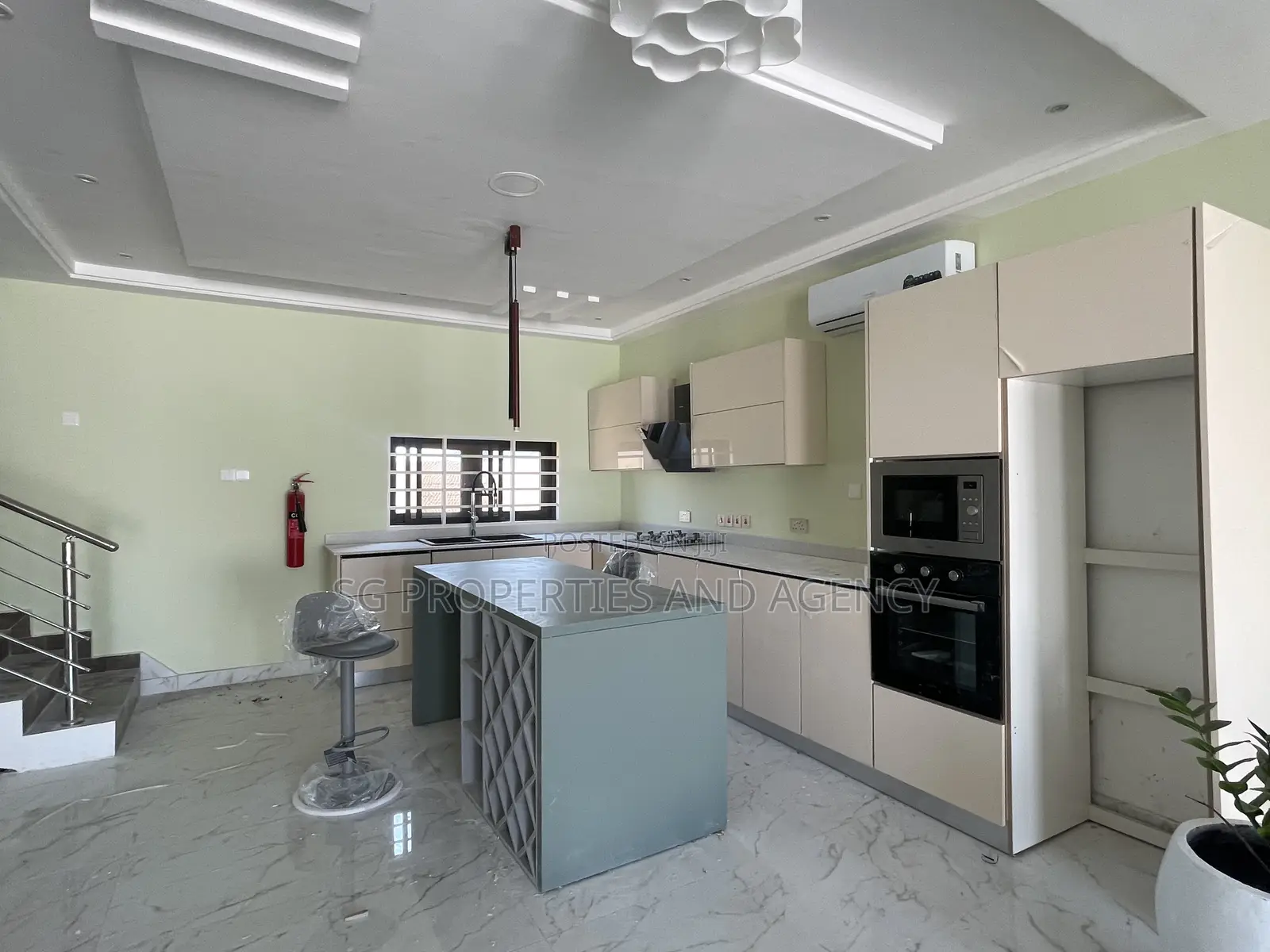2bdrm Townhouse / Terrace in Lashibi, Spintex for rent