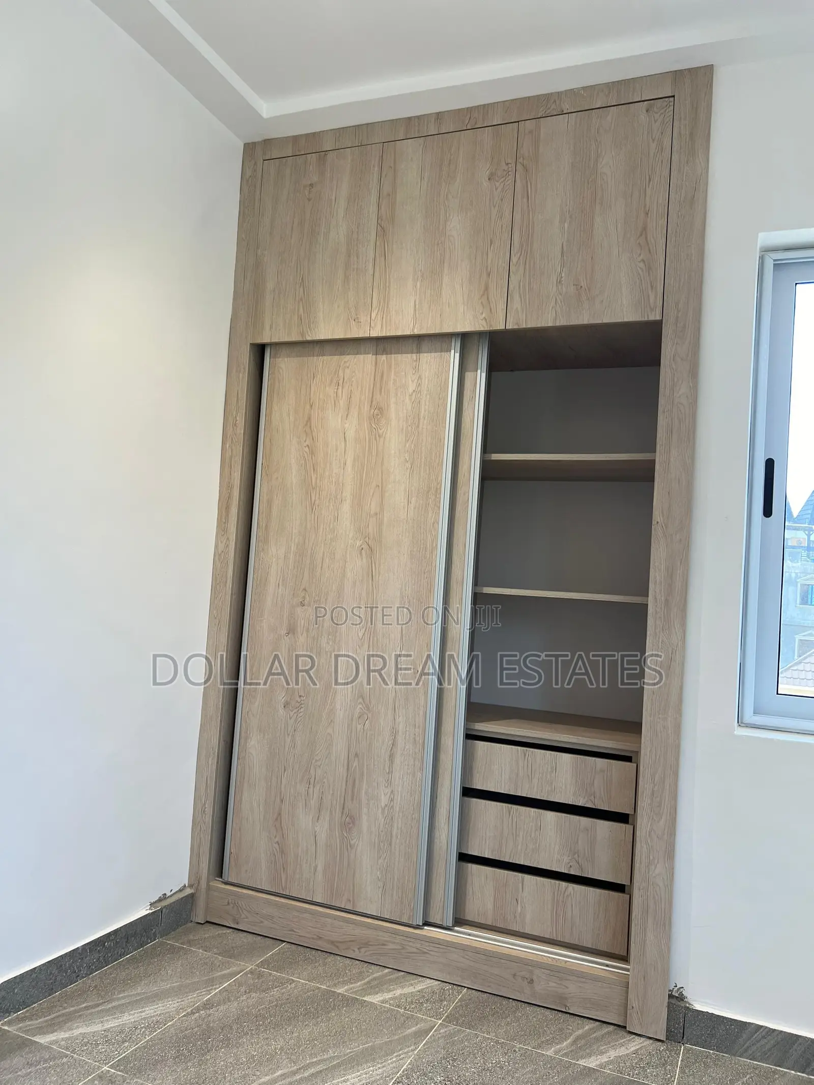 2bdrm House in Adenta for sale