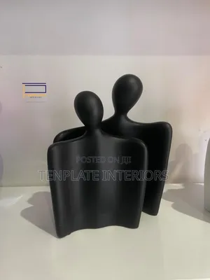Hugging Couple Statue Black