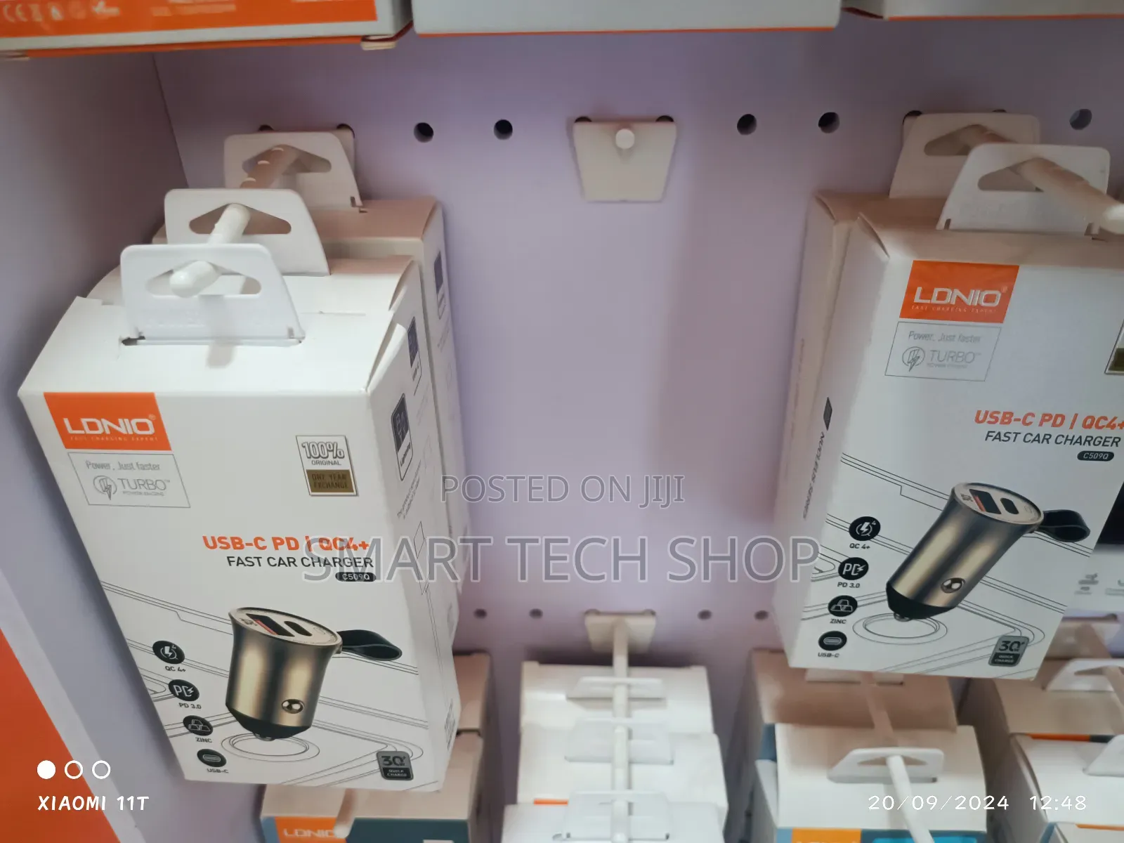 LDNIO 30W Extremely Quick Charge Dual Port Car Charger