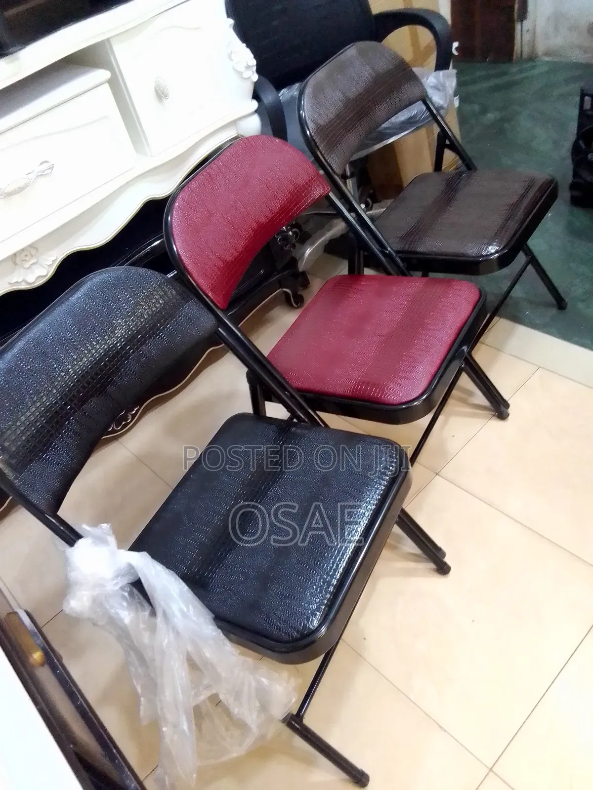 Foldable Chair ( Visiters Chair)