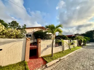3bdrm House in Manet Court Estate, Airport Residential Area for rent