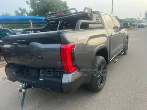 Toyota Tundra 2023 Gray