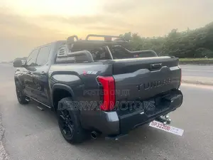 Toyota Tundra 2023 Gray