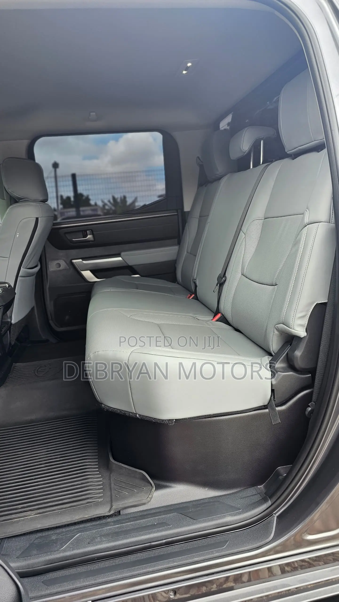 Toyota Tundra 2023 Gray
