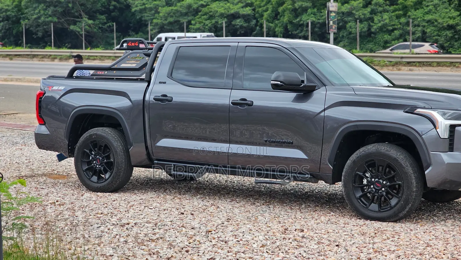 Toyota Tundra 2023 Gray