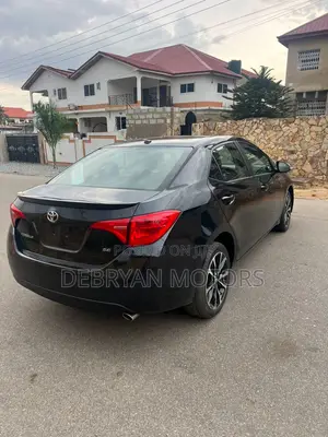 Toyota Corolla SE (1.8L 4cyl 6M) 2018 Black